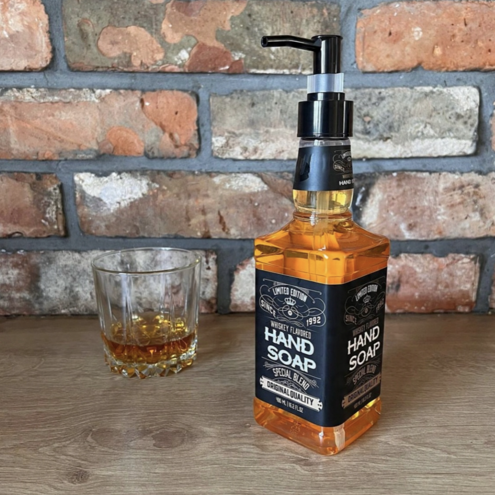 Oem Wholesale Hand Soap Wash Special Blending Whiskey Bottle 480ml Pump Dispenser Fragrance Refillable Moisturizing Liquid Soap
