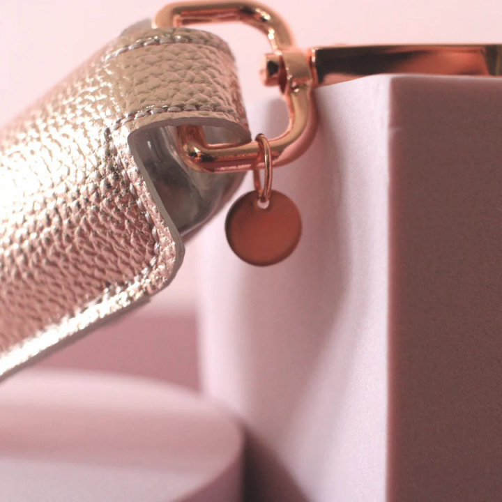 Oem Wholesale Fragrance Hand Cream With Hang Tag Aromatic Moisturizing Nourishing Hand Cream & Wash Duo Leather Key Chain