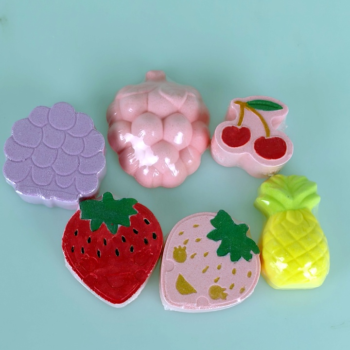 Oem Wholesale Mini Bath Fizzer Fruit Series Home Spa Use Organic Fruit Relaxation Stress Relief Lavender Shea Butter Bath Bombs