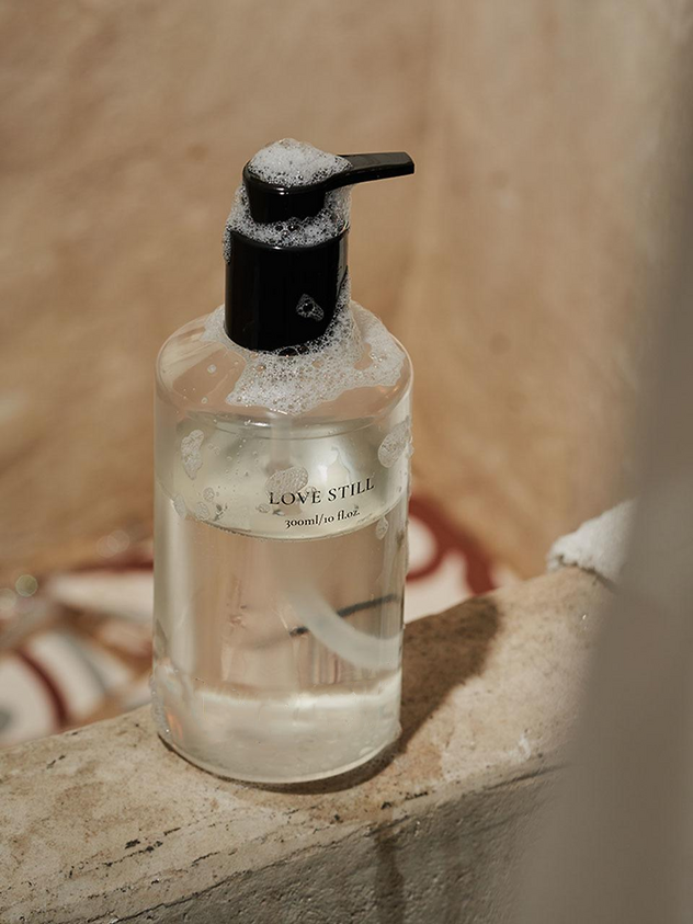 Liquid Soap For Wholesale Available Private Label Premium Essential Oil Hand And Body Wash Liquid Soap Luxury Body Wash