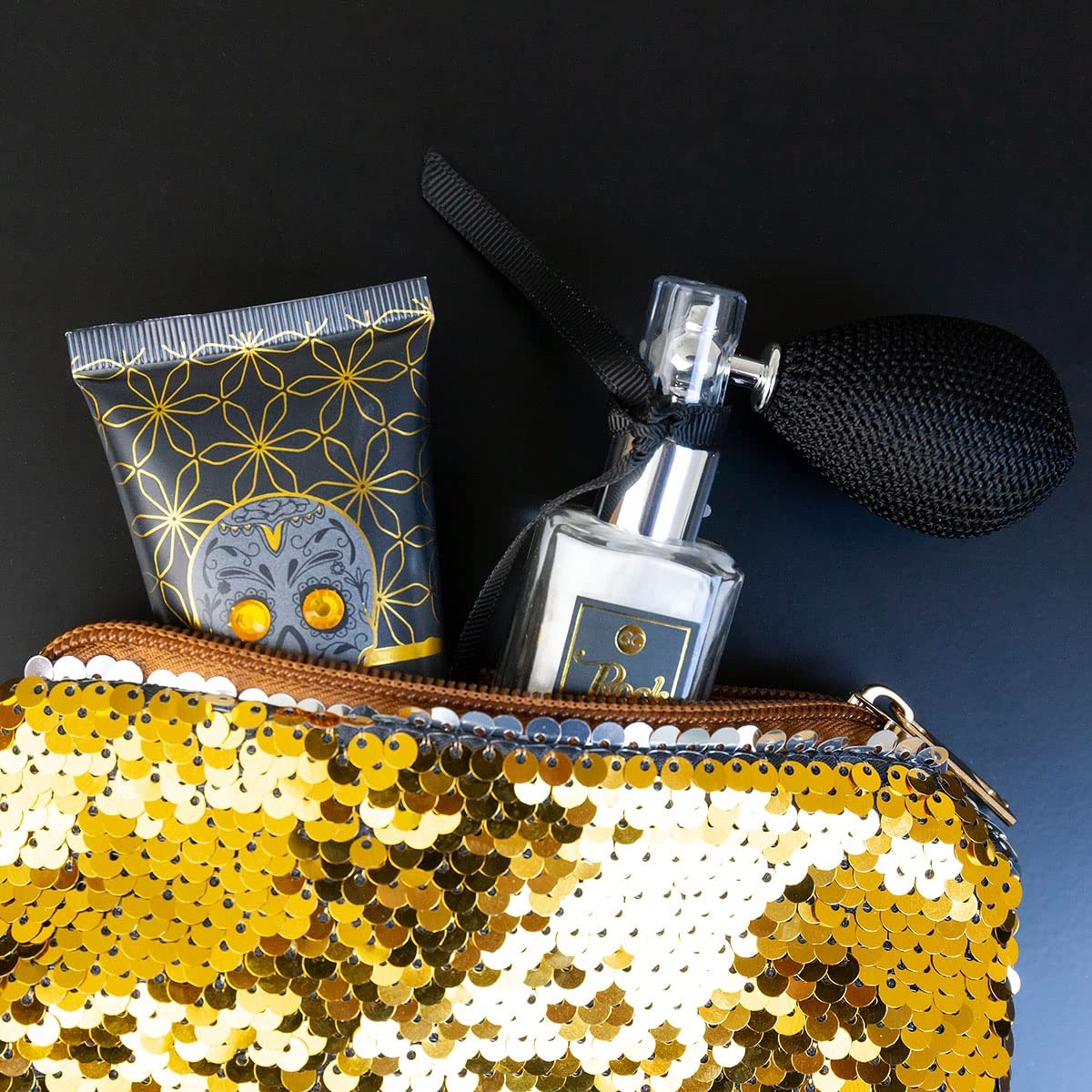 Oem Herbal Skull Chic Gift Set Aloe Vera White Musk Fragrance 3-piece Stylish Sequin Cosmetic Bag Includes Hand Cream Body Mist