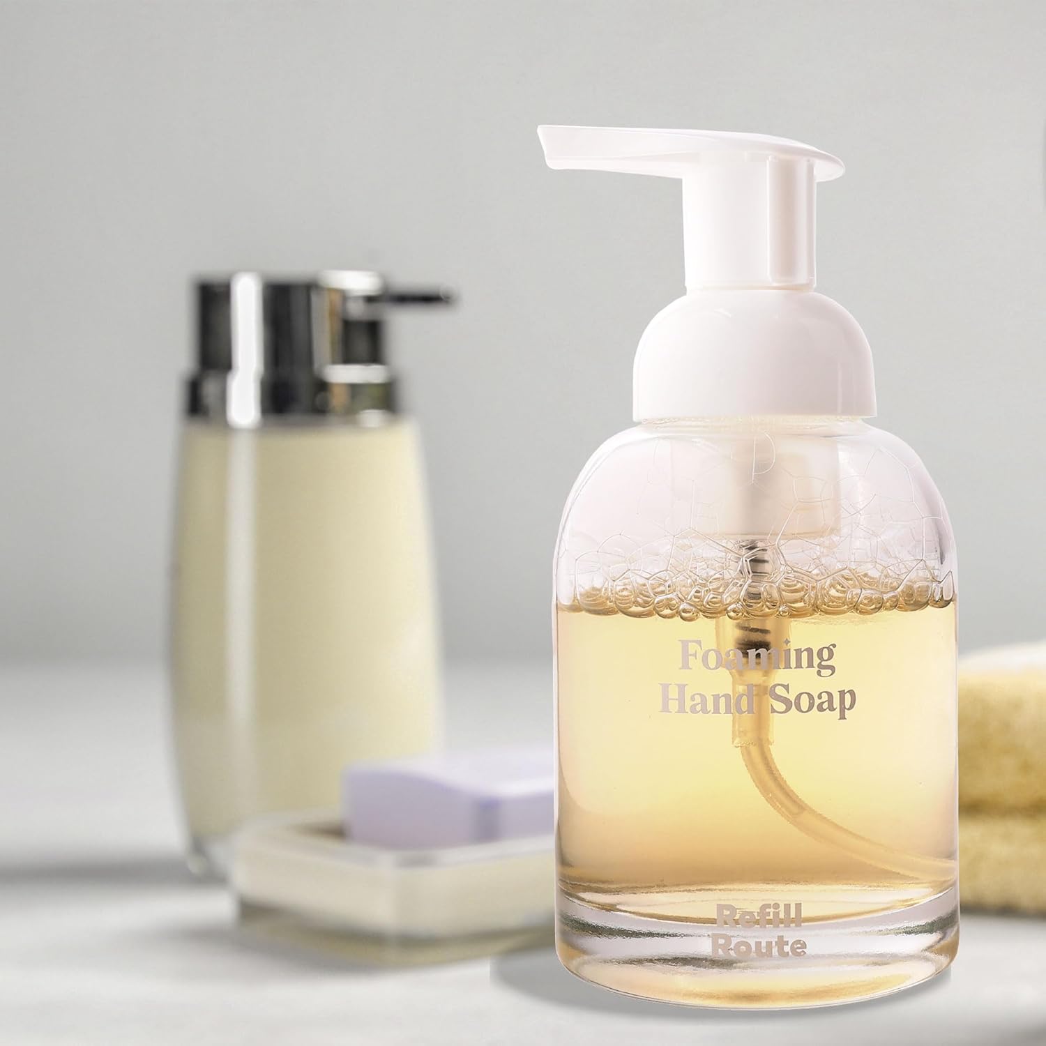 Oem White Glass Bottle 12 Liquid Refill Included Start Kit Vegan Cruelty-free Lemon Flavor Foaming Hand Soap Liquid Refill